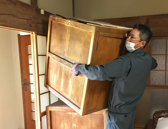 不用品回収作業の実施